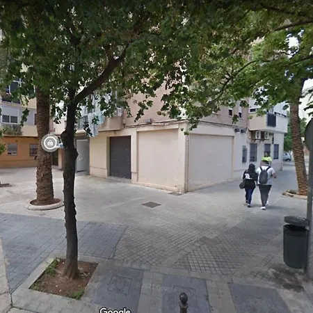 Bonito Piso De 3 En Ciudad * Valencia