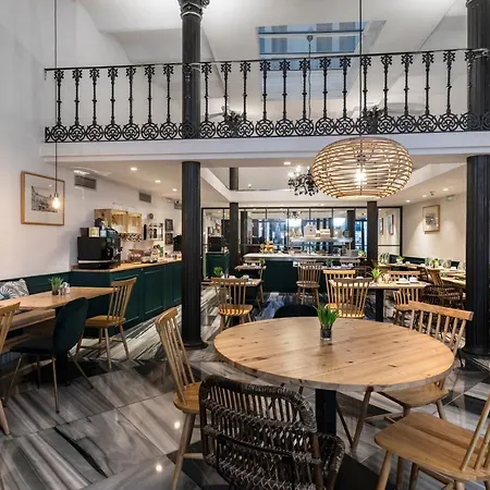 Petit Palace Plaza De La Reina Szálloda