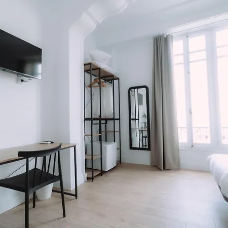 Concept בית הארחה ולנסיה