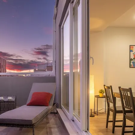 Spacious Penthouse With Private Terrace Apartment