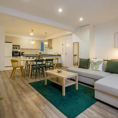 With Fluffy Beds & Private Patio *