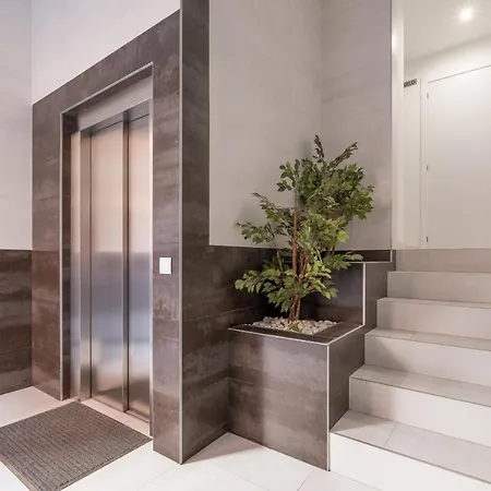 With Open-air Space Apartment *