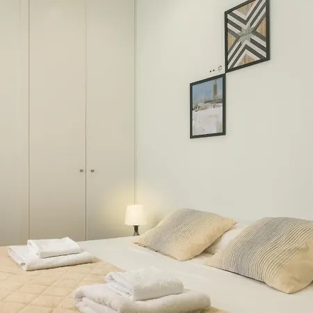 Spacious Penthouse With Private Terrace