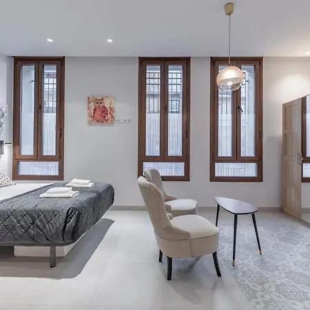 Gorgeous Close To Centre Aparthotel 4*