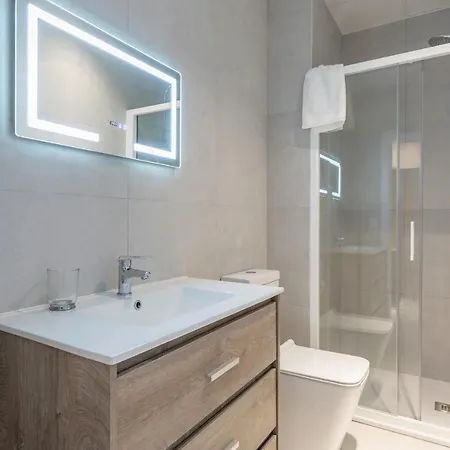 Gorgeous Close To Centre Aparthotel 4*