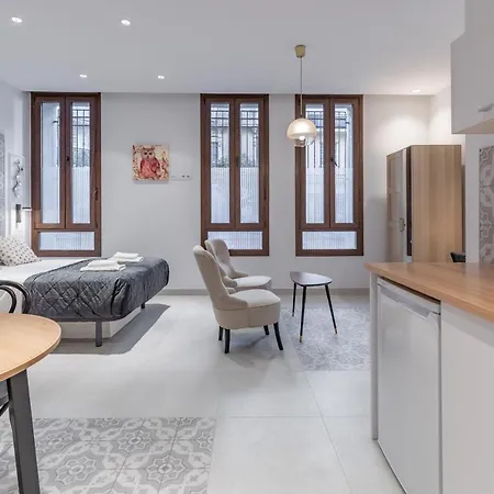 Gorgeous Close To Centre 4* Valencie