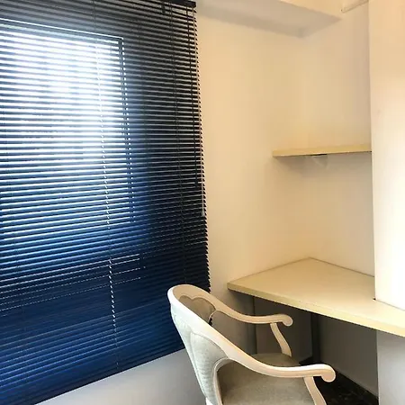 Homestay Romantic Room In Shared Apartment