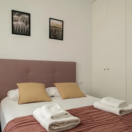 Modern, Stylish & Comfortable Апартаменты *