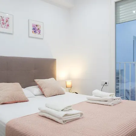 Апартаменты Spacious & Clean In Quiet Area *