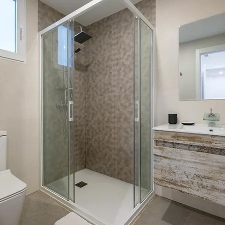 Spacious & Clean In Quiet Area Appartamento *