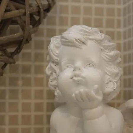 Luminoso. Comodo. Acogedor. Wifi. Junto A Ave