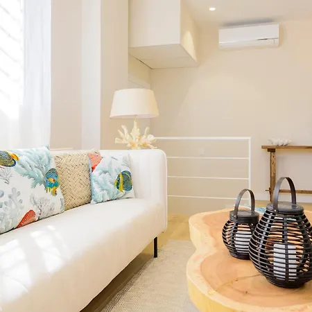 Md Reina Cabanal Apartment Valencia