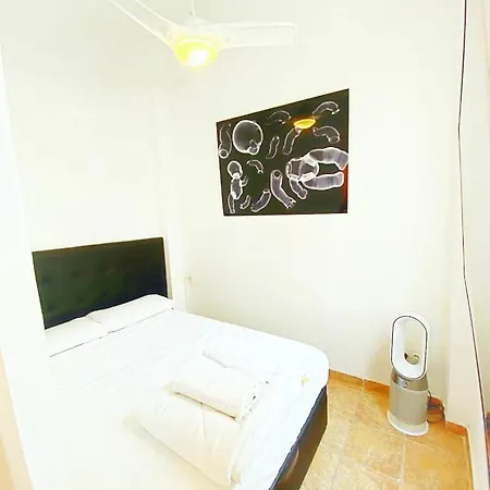 Apartment Attic Studio At Central Market Valencia