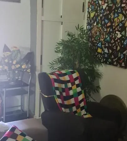 Δωμάτια σε οικογενειακή κατοικία Valencia