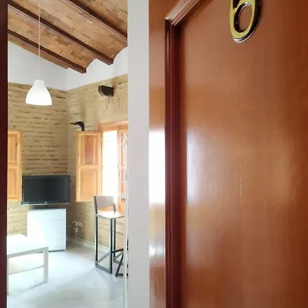 Con Encanto En Pleno Casco Antiguo Ron Valenciayole Valencia