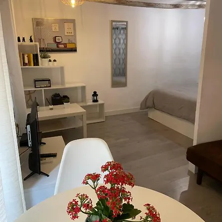 Cosy At The Cathedral With Wifi Apartamento