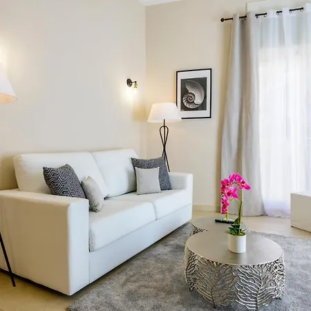 Balmes Street Apartment