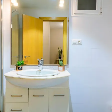 Balmes Street Apartment *