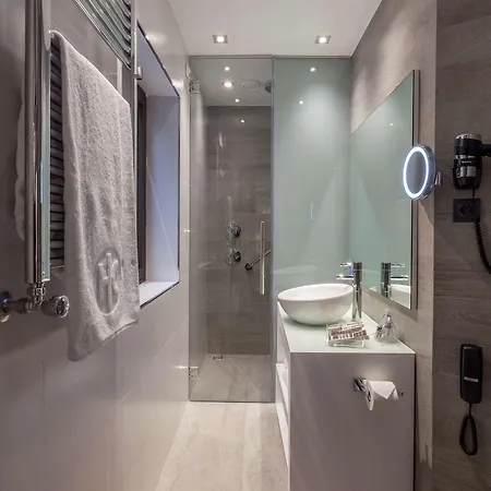 Otel Catalonia Excelsior