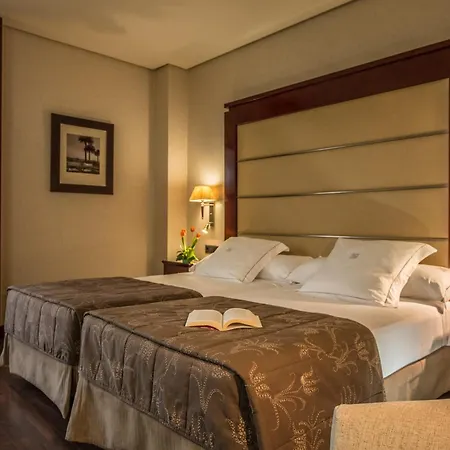 Hotel Center 4*