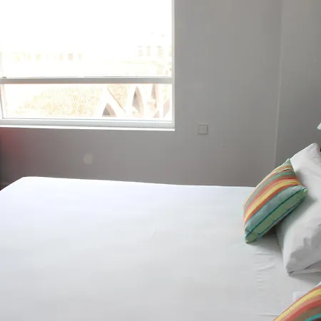 Hotel Sea Port 4*