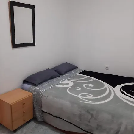 Grande En Piso Compartido Con 2 Adultos Homestay *