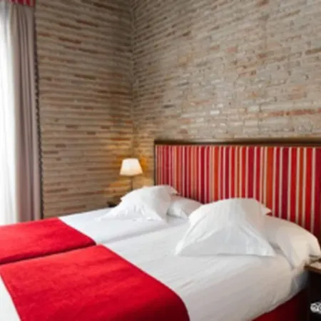 Hotel Ad Hoc Monumental 1881