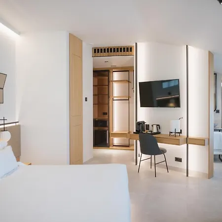 Myr Puerta Serranos 4* ולנסיה