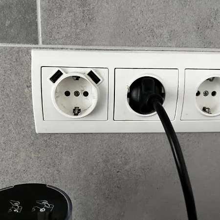 Near The Port, Of Arts And 10min To The