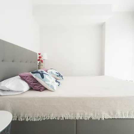 Reinapart Patacona 46 * Valencia