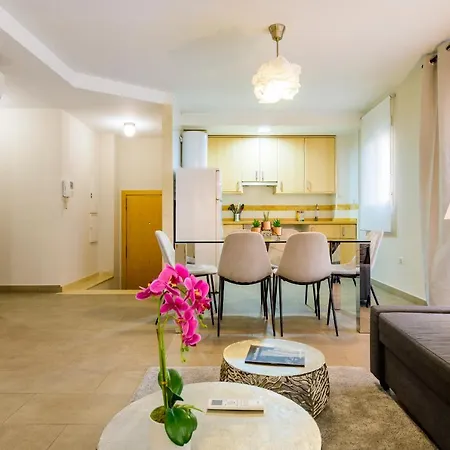 Md Balmes Market Mid Term Appartement Valencia