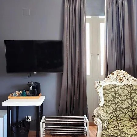 بيت ضيافة Flats Friends Plaza De La Reina 2*
