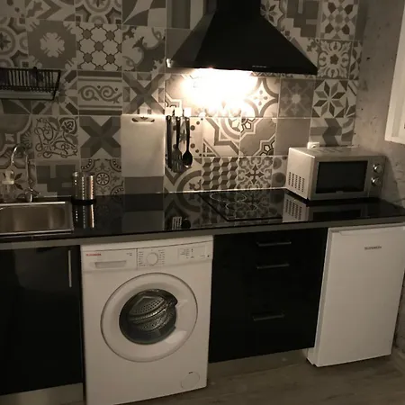 Apartamento Pequeno Con Mini Piscina - No Climatizada *