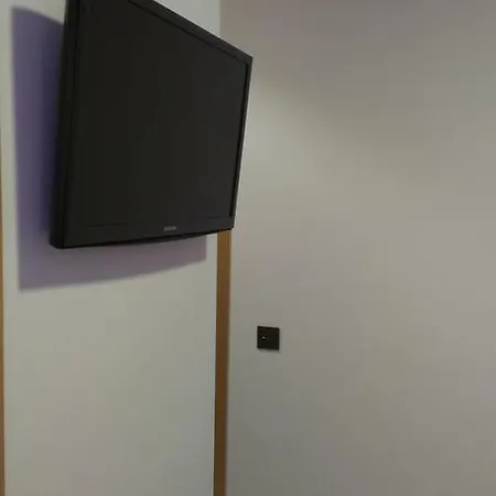 Bisbal Only Adults No Ac *