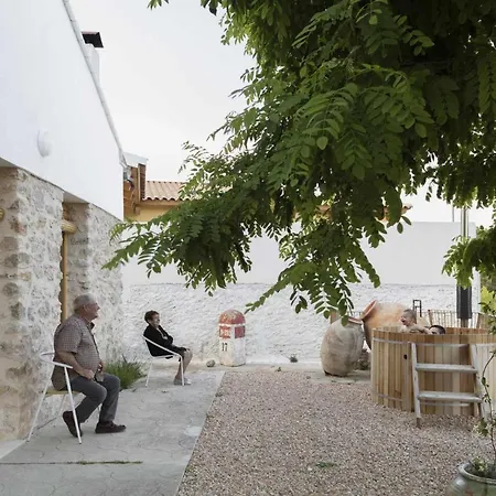 Serrano, La De Mil Suelos