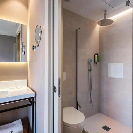 Core Apartahotel 5*
