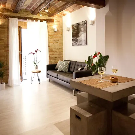 Apartment Authentic Charming Apartment/wifi/air Conditioning *