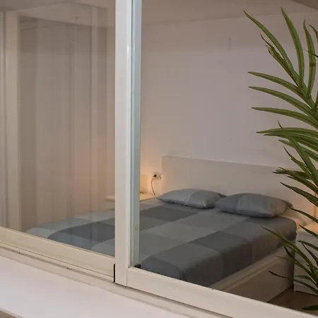 شقة Spacious And Modern Apartment Close To The Beach!