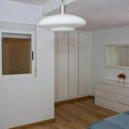 Spacious And Modern Apartment Close To The Beach! فالنسيا