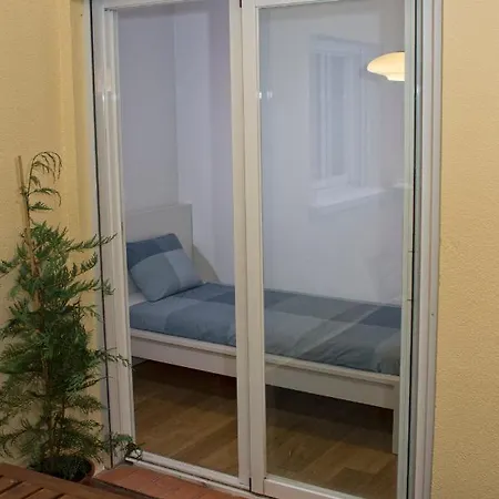 Spacious And Modern Apartment Close To The Beach!