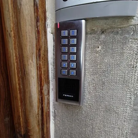 בית הארחה Moratin ולנסיה