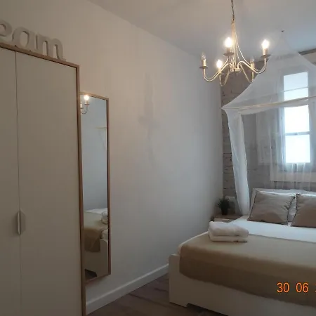 Lovely In Wifi Free * فالنسيا