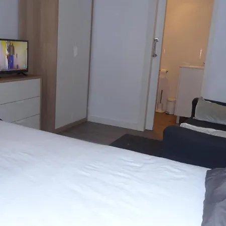 Lovely In Wifi Free Apartment