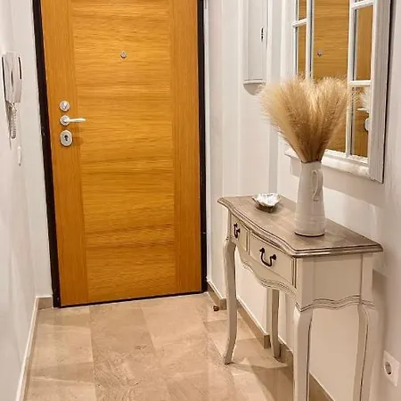 Majestic Flats شقة