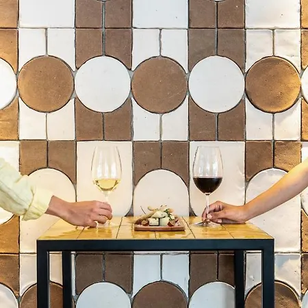 Mate Cosmo - Centre, 3*