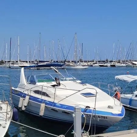 Botel Zeus