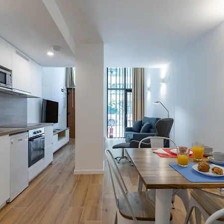 Travel Habitat Alameda Suites. *