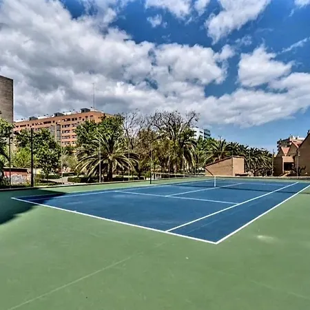 Palau De Vic Homestay *