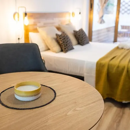 Florit Flats - The Apolo Loft Apartment *