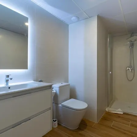 Travel Habitat Alameda Suites. Appartement Valence